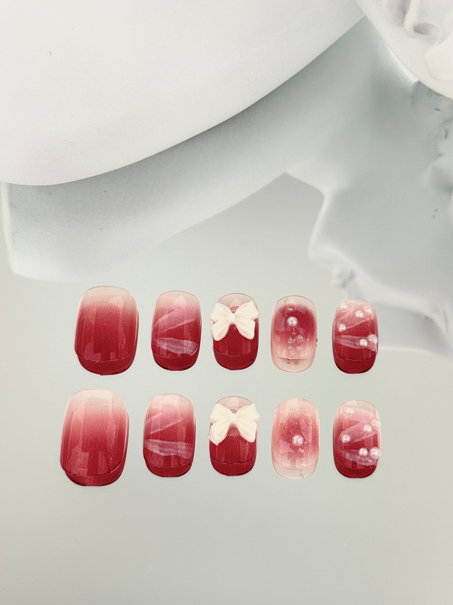 Short oval cute nails pink